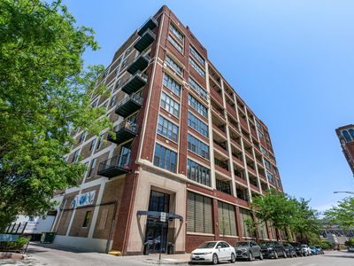 320 E 21st St Unit 615