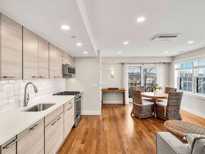 8 Hale St Unit 2