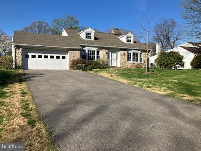 1036 Kipling Rd