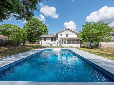 875 White Oak Ct