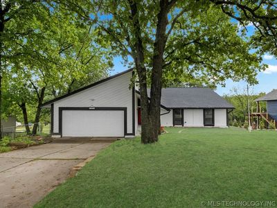 9435 S 33rd West Ave