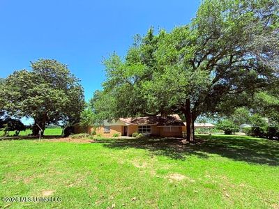 882 Highway 48 E