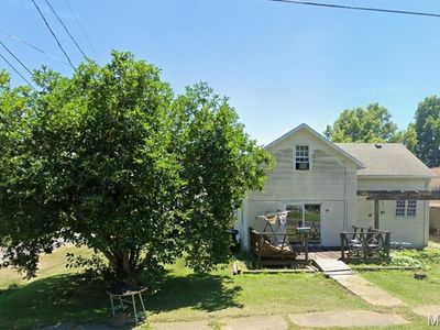 Property at 414 E Wilson Ave, Gillespie, IL
