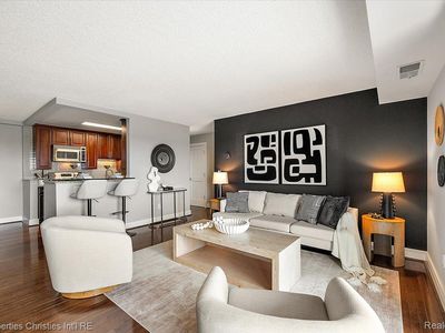 411 S Old Woodward Ave Unit 824