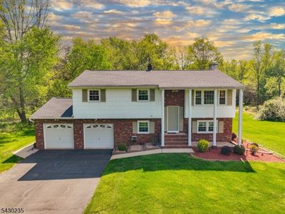 Property at 28 Scott Dr, Hillsborough, NJ