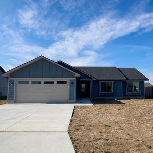 Property at 1305 Broce Bnd, Dodge City, KS