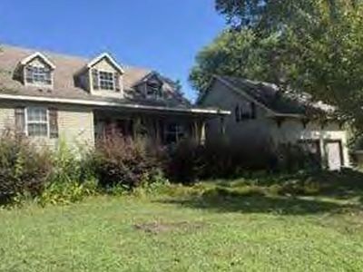 5025 King Dr
