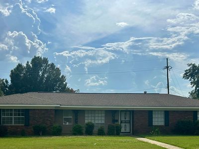 1301 Medallion Dr