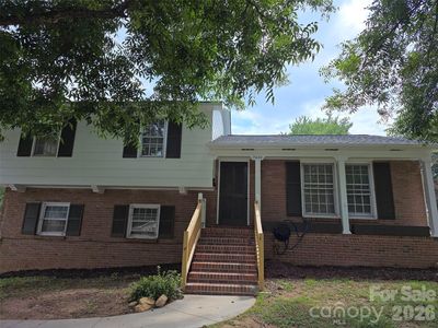 7600 Woodstream Dr