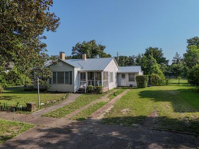 Property at 347 Park Ave, Defuniak Springs, FL