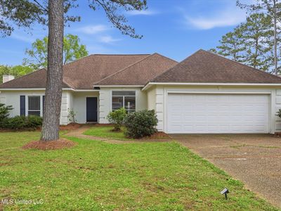 402 Forest Ln