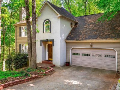 2 Cobblestone Ct