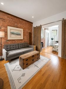 9 Albemarle St APT 2