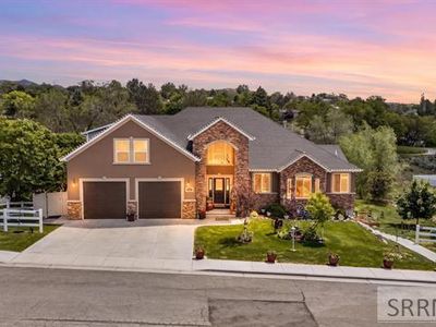 1600 Surprise Valley Rd
