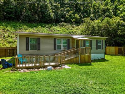 1261 Hartland Rd