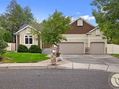 3713 Poly Dr
