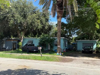 606 COLUMBUS Parkway