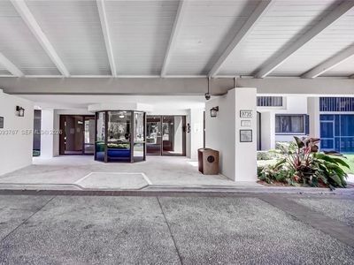 9735 NW 52nd St APT 420