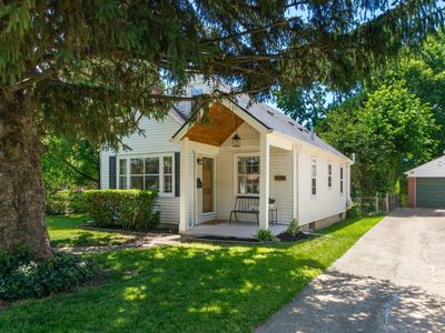 25 Deland Ave