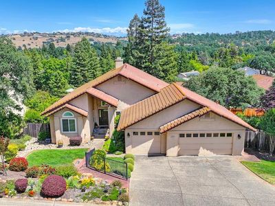 1915 Sapphire Way