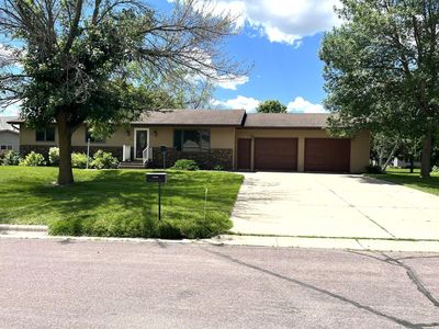 1570 Meadowlark Ln