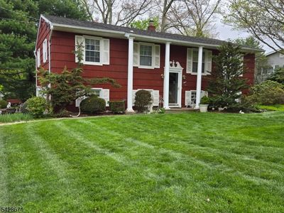 3 Perrelli Ln