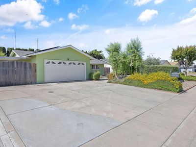 3325 W Laurel Avenue