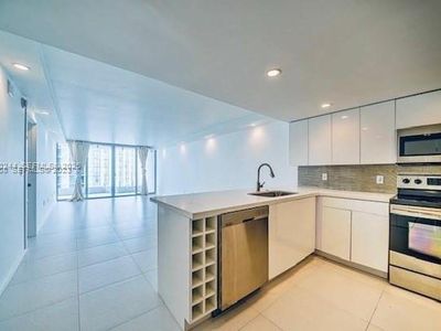 555 NE 15th St APT 17F