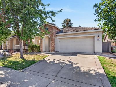 1824 Dawnelle Way
