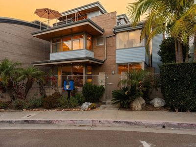337 Playa Del Norte St