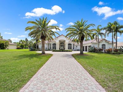 8180 Woodsmuir Drive