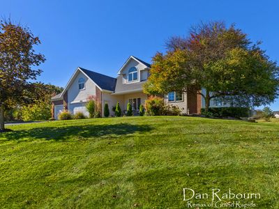 8222 Tipperary Trl SE