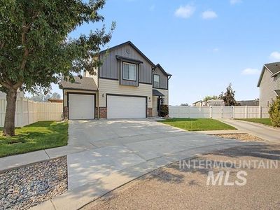 1152 NW 22nd St