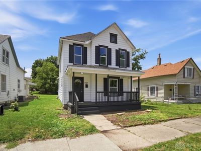 967 James St