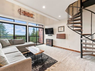 11591 Snowpeak Way #403