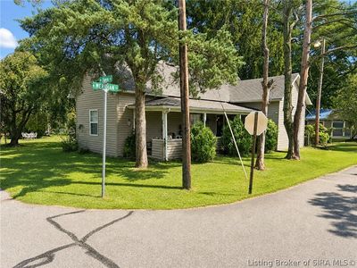 295 W Owen Street