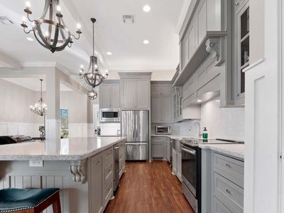 123 Private Road 6070