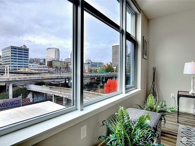 1515 Dock Street #609