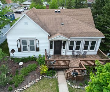 315 2nd St SE