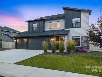 4815 Rose Gold St