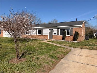 720 Pelham Dr