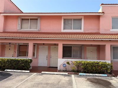 8019 Lake Dr APT 202