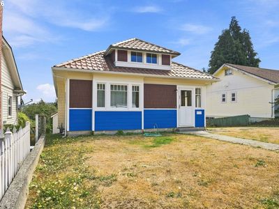 Property at 824 S 7th St, Coos Bay, OR