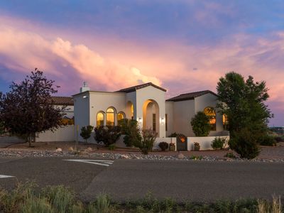 10650 Palomas Ave NE