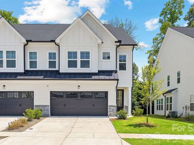 6023 Corbin Woods Ct