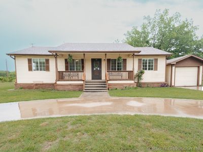 32 Holiday Dr