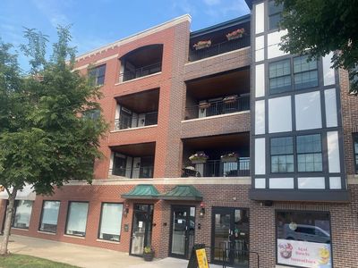 18 S Fairview Ave APT 2N