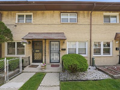 1140 E 81st St Unit F