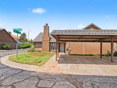 6409 Lyrewood Ter