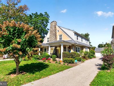 427 Tregaron Rd